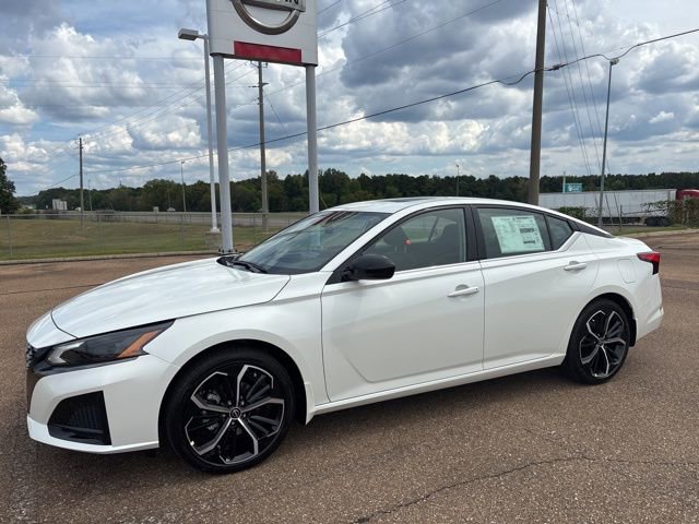 New 2025 Nissan Altima 2.5 SR