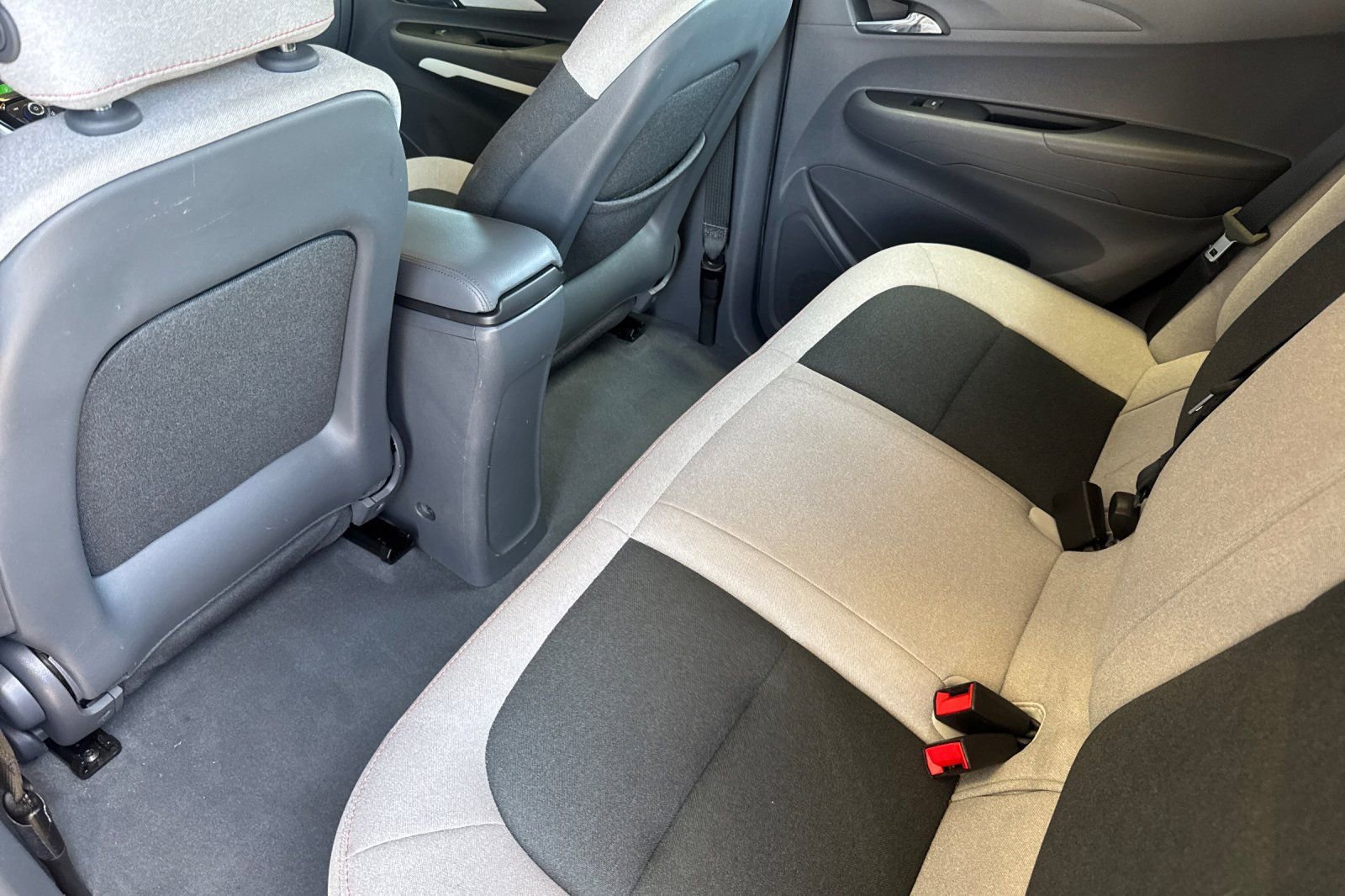 Used 2017 Chevrolet Bolt LT FWD image 15