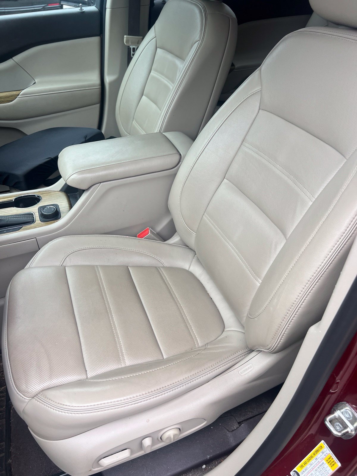Used 2017 GMC Acadia Denali w/ Technology Package AWD/4WD image 9