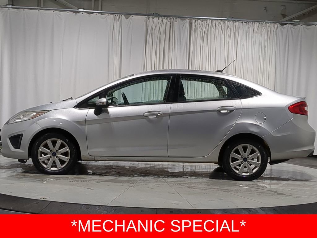 Used 2013 Ford Fiesta SE image 11