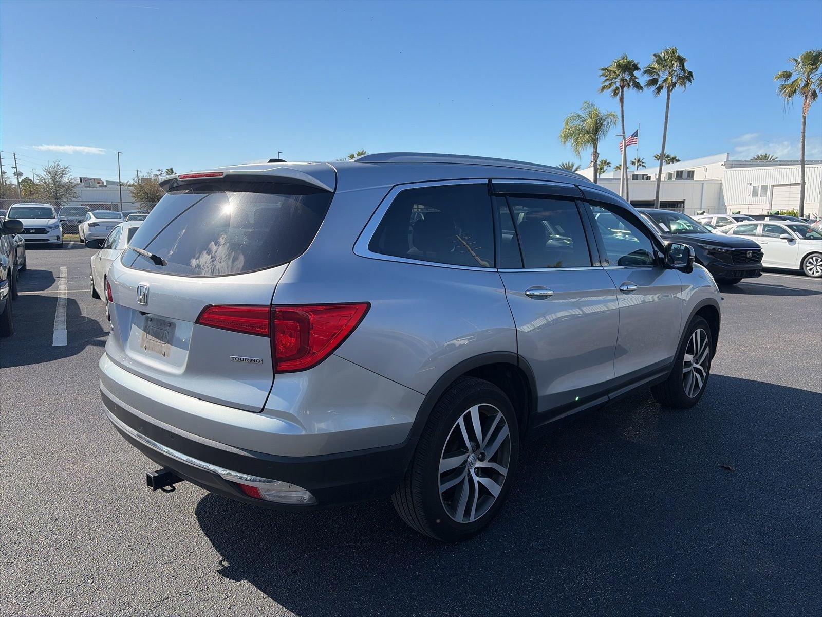 Used 2018 Honda Pilot Touring image 7