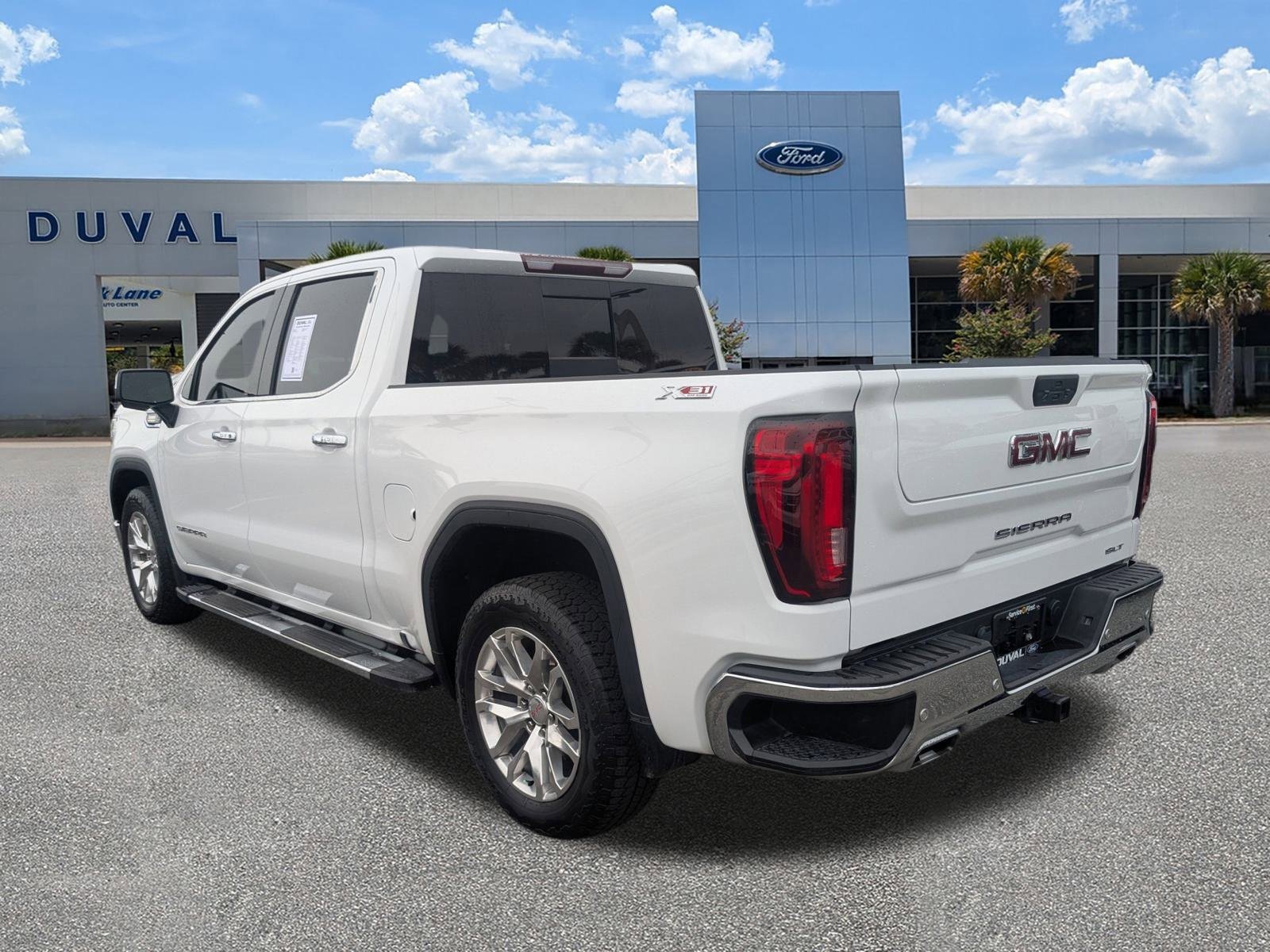 Used 2022 GMC Sierra 1500 SLT w/ SLT Premium Plus Package image 6