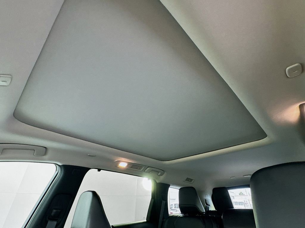 Certified 2026 INFINITI QX60 Luxe w/ Family Package FWD image 23