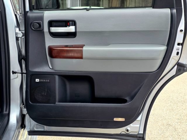 Used 2015 Toyota Sequoia Platinum AWD/4WD image 44