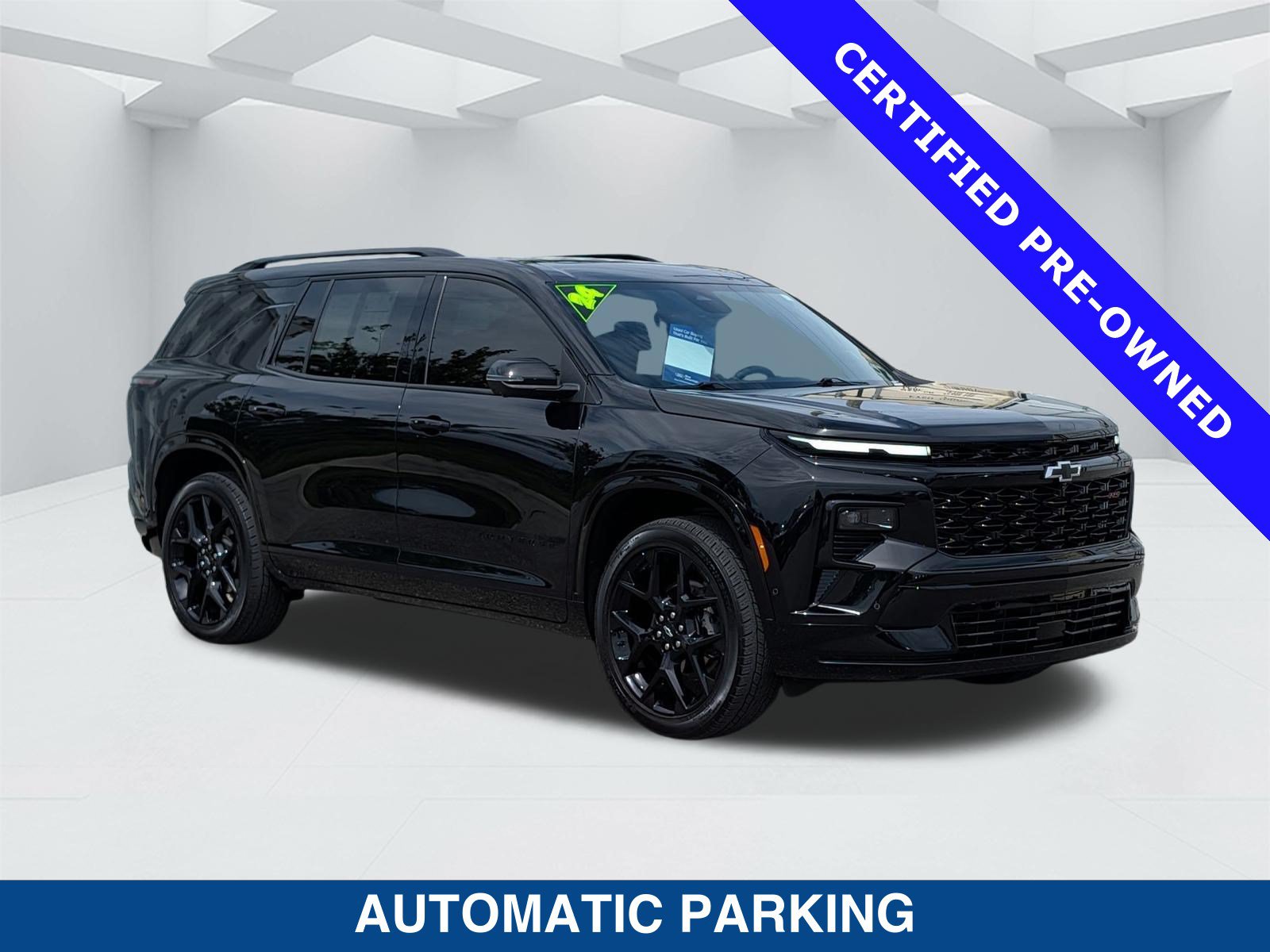 Used 2024 Chevrolet Traverse RS FWD image 3