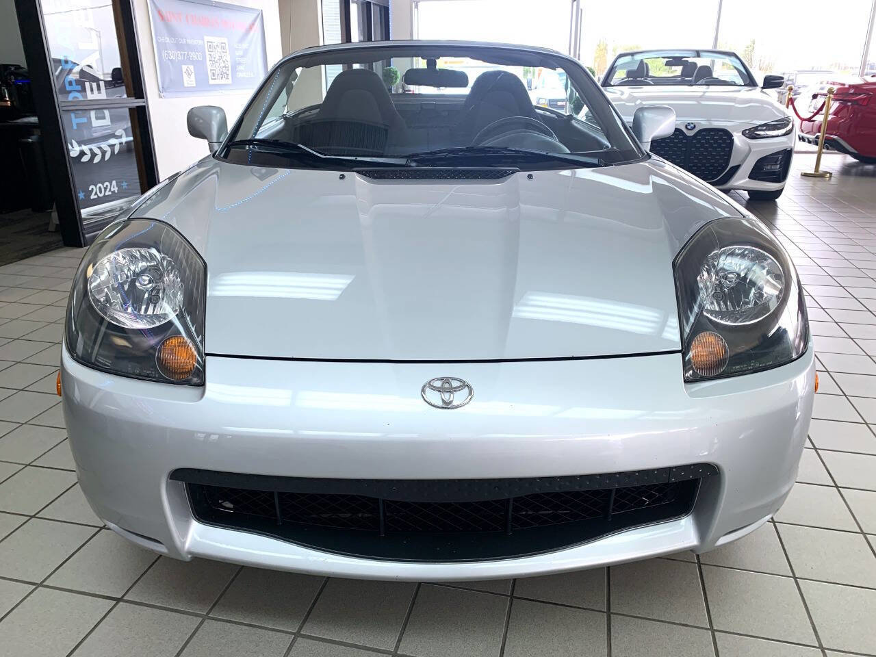 Used 2002 Toyota MR2 image 4