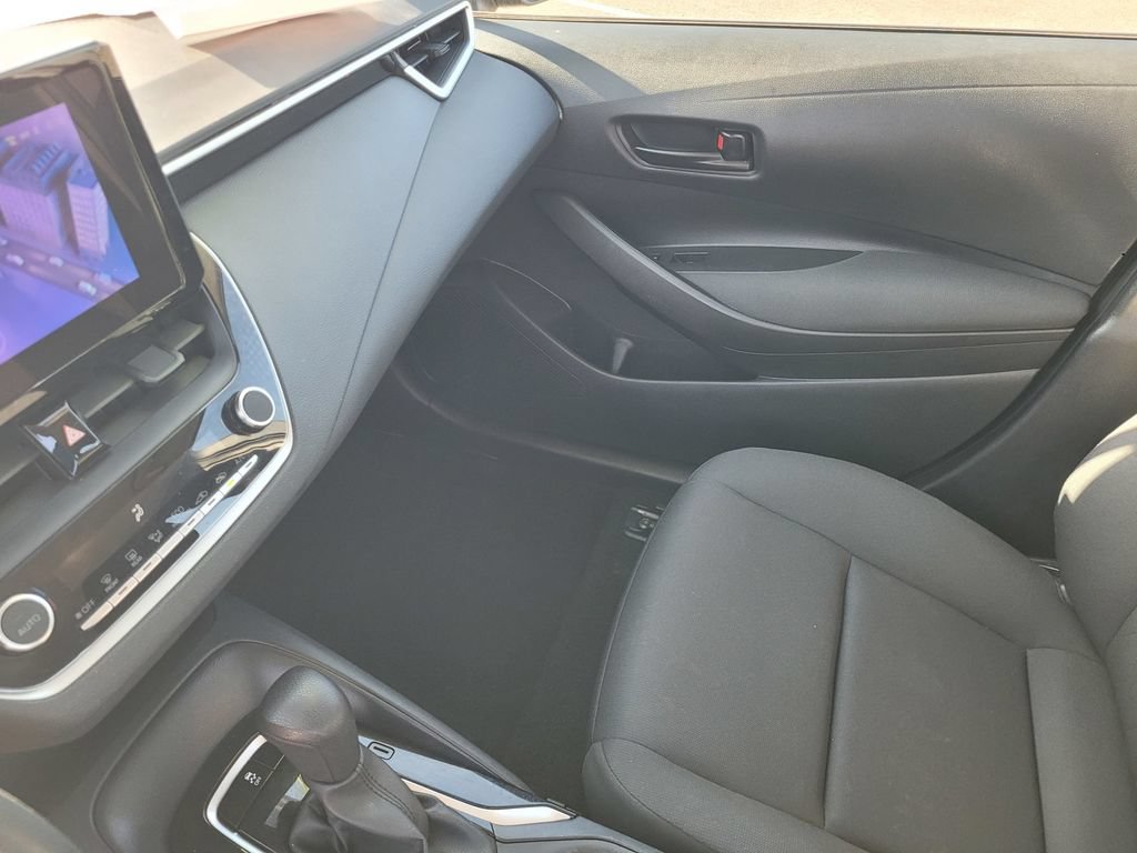 Used 2024 Toyota Corolla LE FWD image 12