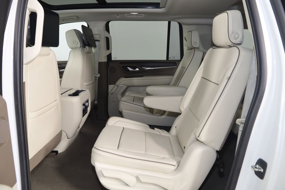 Used 2021 GMC Yukon XL Denali w/ LPO, Illumination Package AWD/4WD image 53