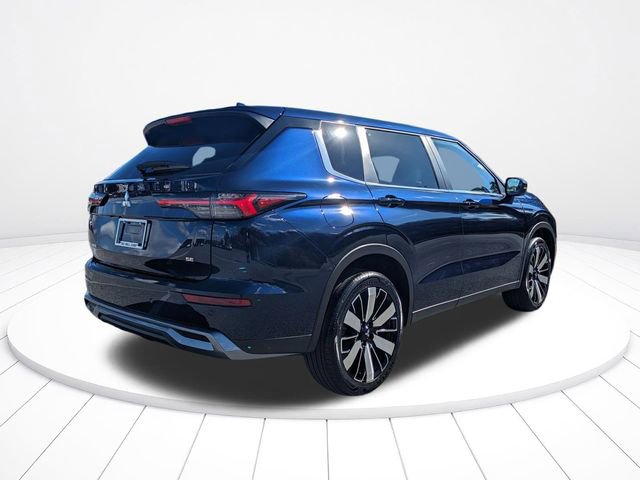 New 2026 Mitsubishi Outlander SE image 3