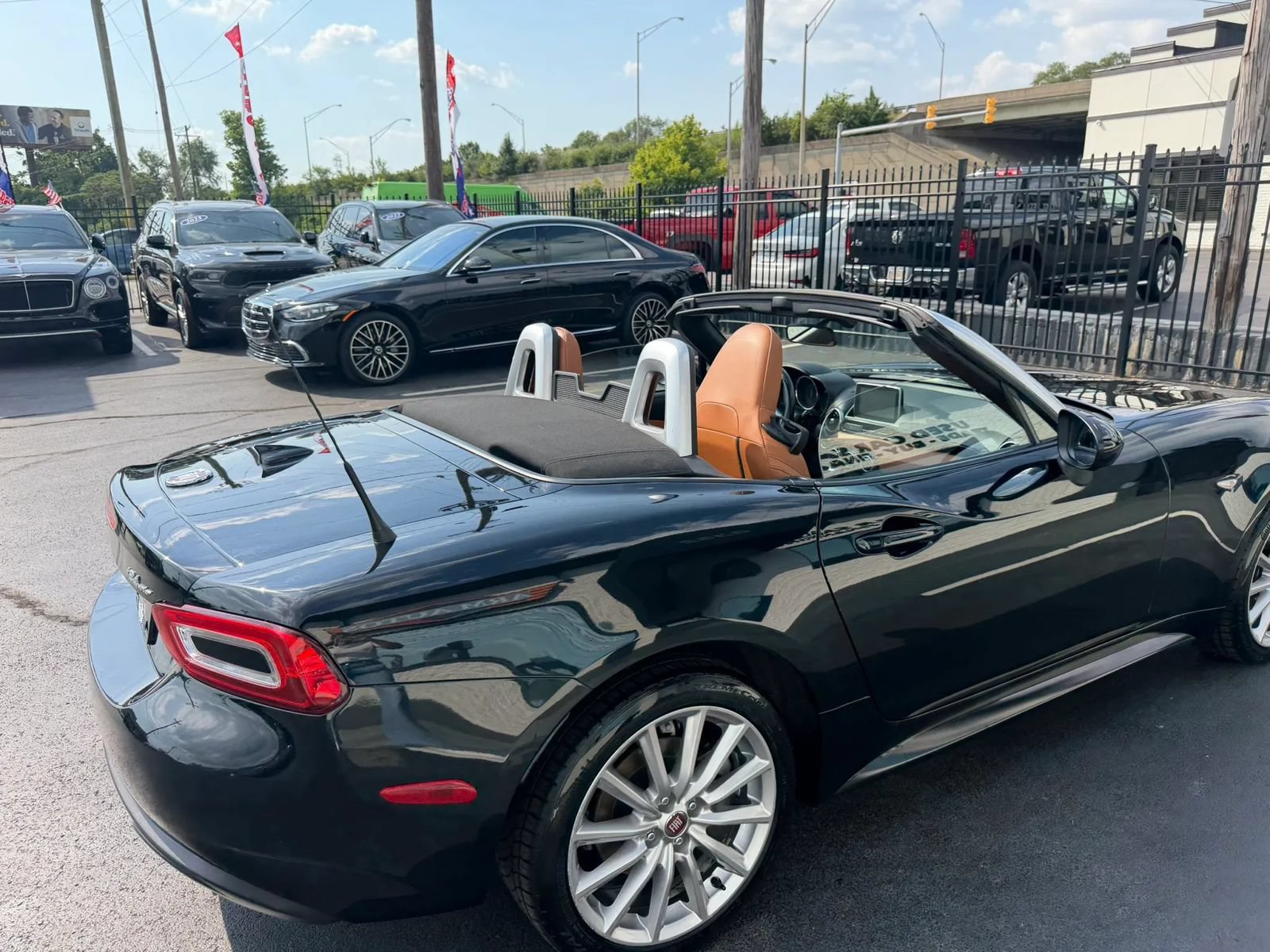 Used 2020 FIAT 124 Spider Lusso RWD image 24
