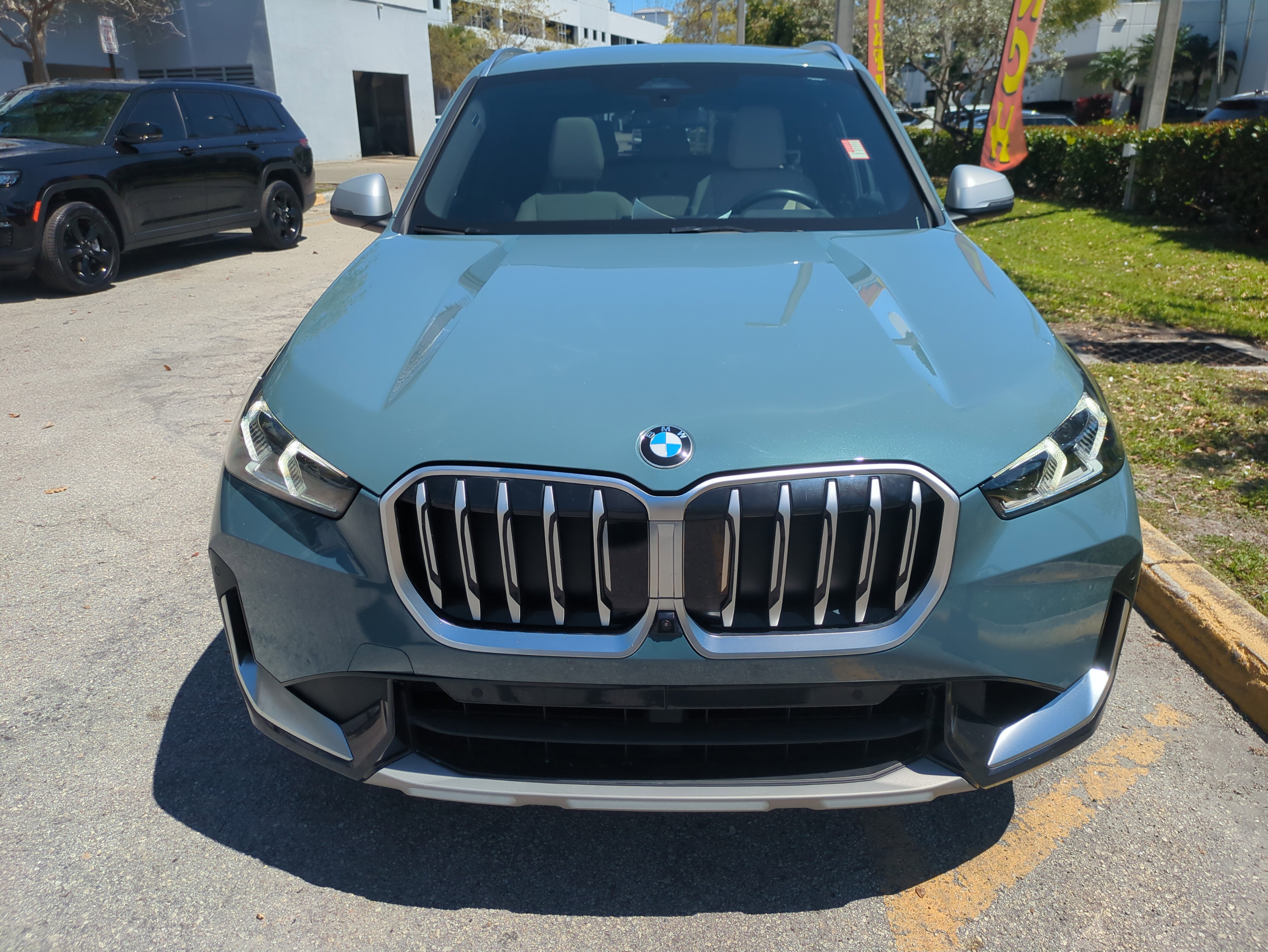 Used 2023 BMW X1 xDrive28i w/ Premium Package image 3