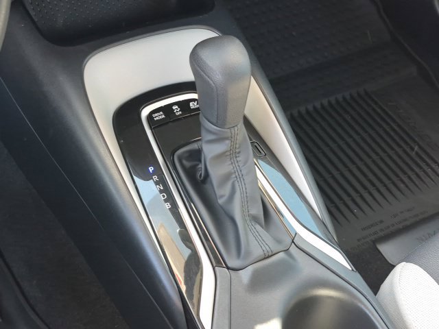 Used 2025 Toyota Corolla LE FWD image 12