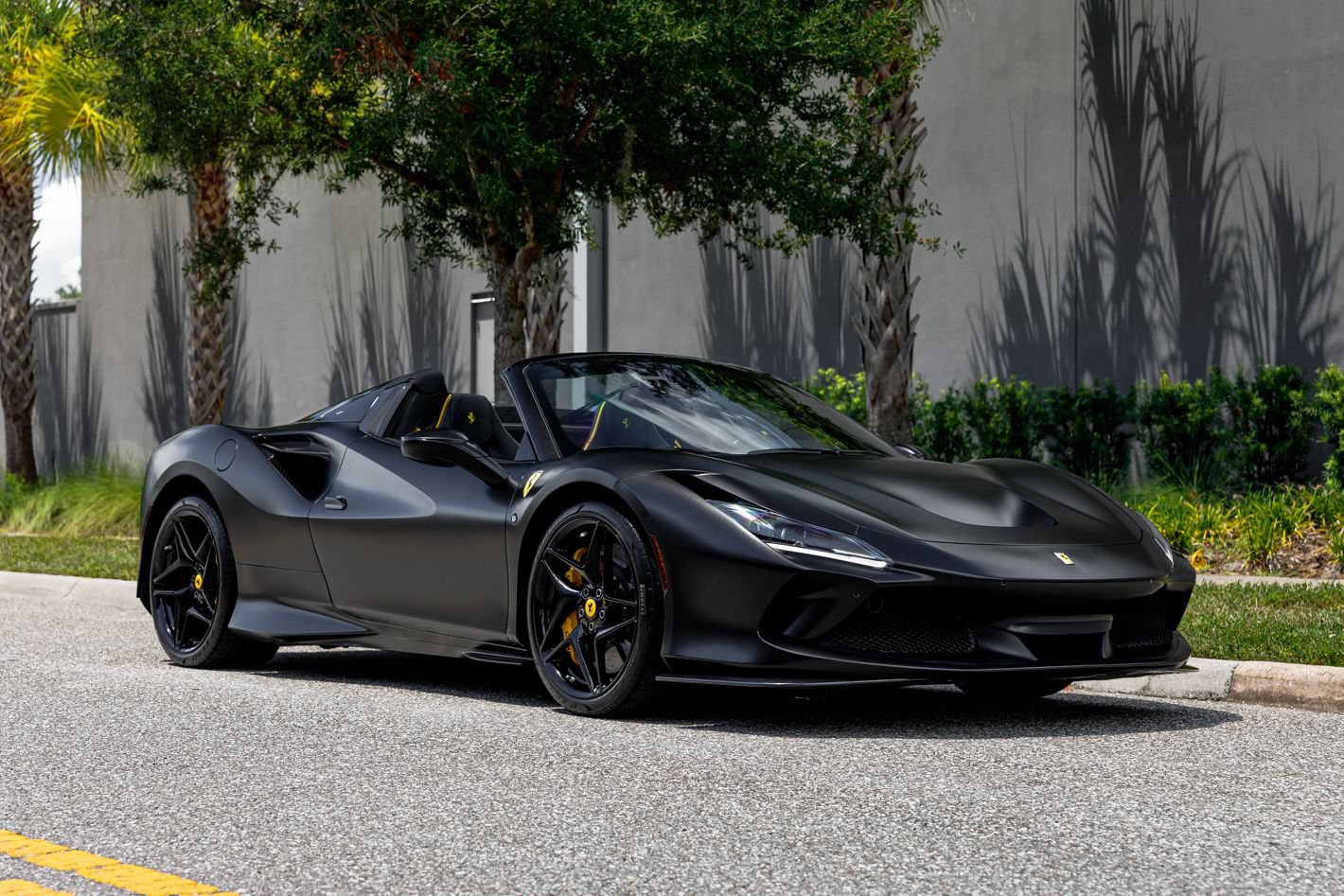 Used 2022 Ferrari F8 Tributo RWD image 9
