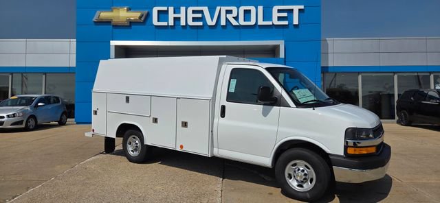New 2026 Chevrolet Express 3500 w/ Power Convenience Package