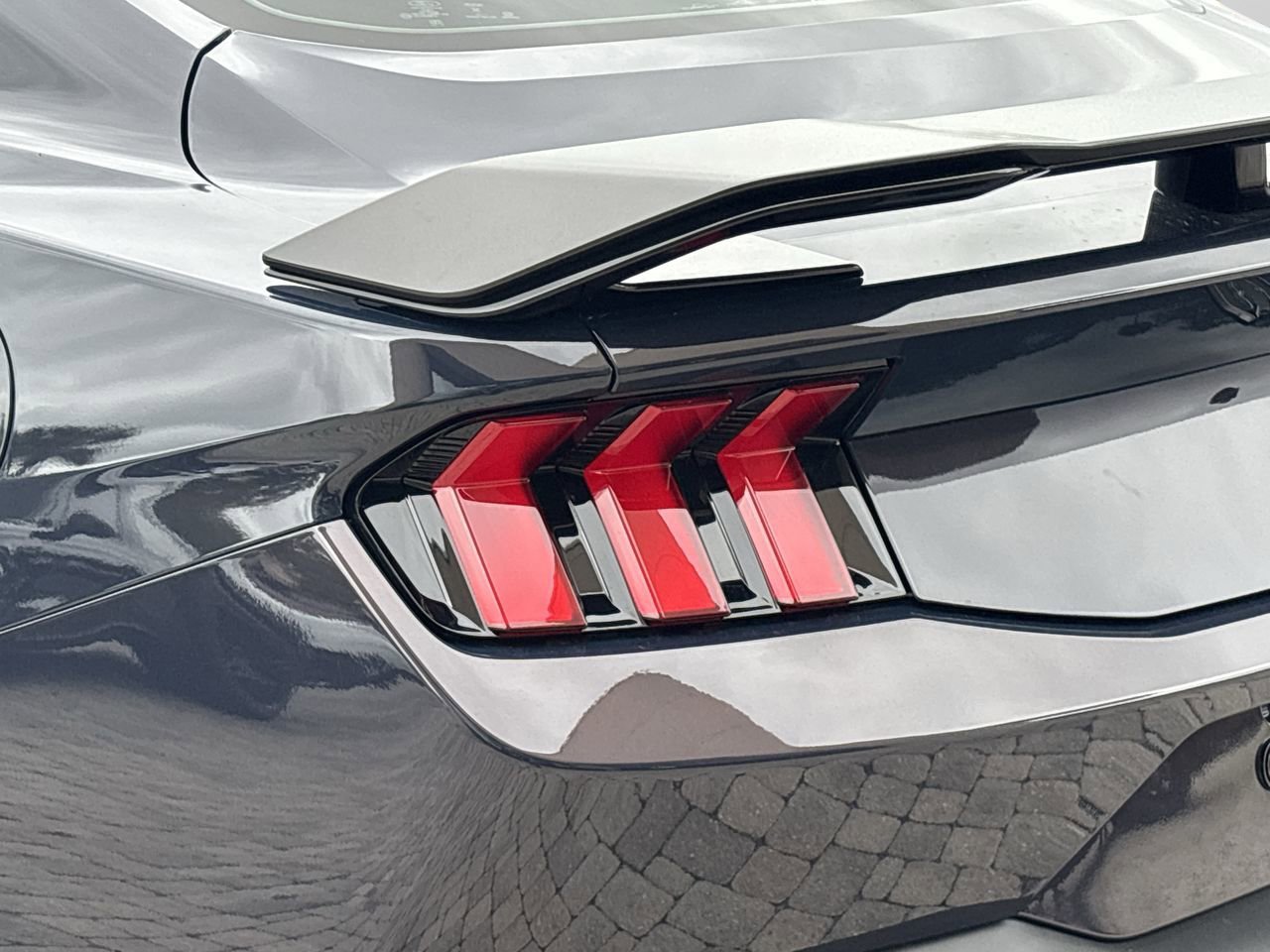 Used 2025 Ford Mustang Dark Horse image 7