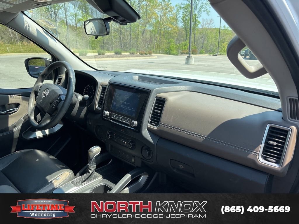 Used 2022 Nissan Frontier SV image 11
