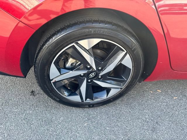 Used 2023 Hyundai Elantra Limited FWD image 44