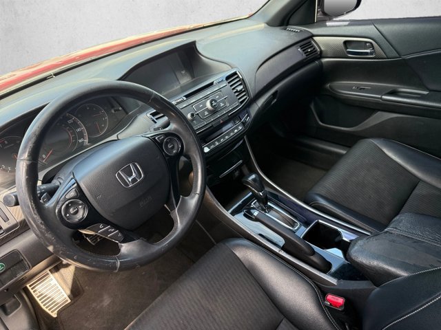 Used 2016 Honda Accord Sport image 10
