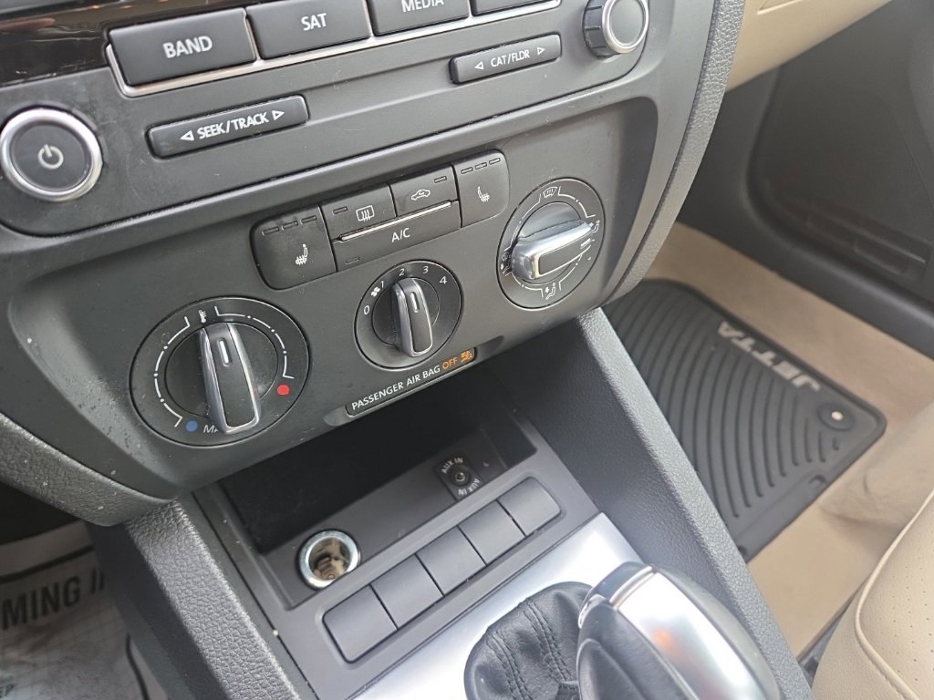 Used 2013 Volkswagen Jetta SE image 25
