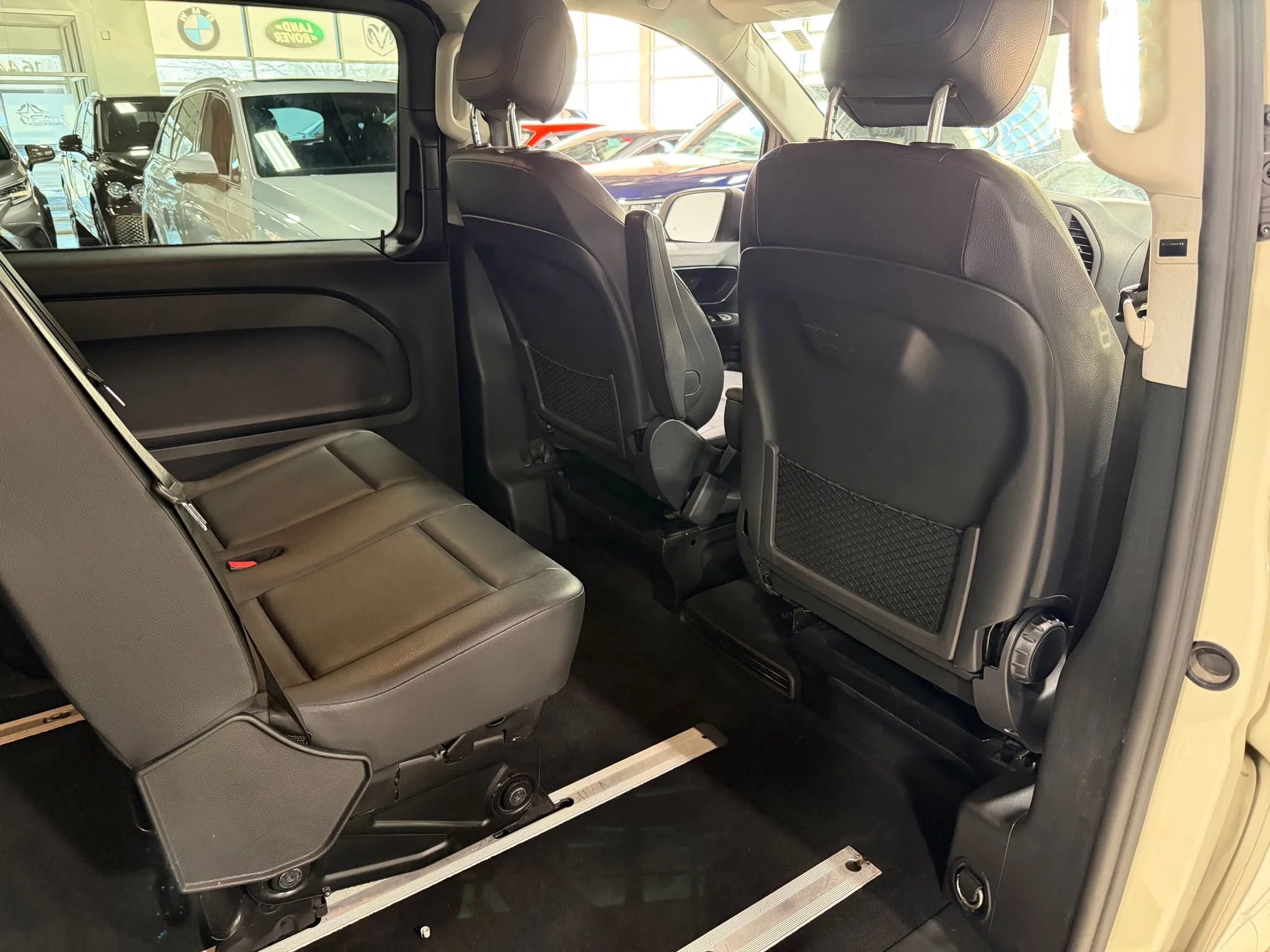 Used 2019 Mercedes-Benz Metris Passenger image 22