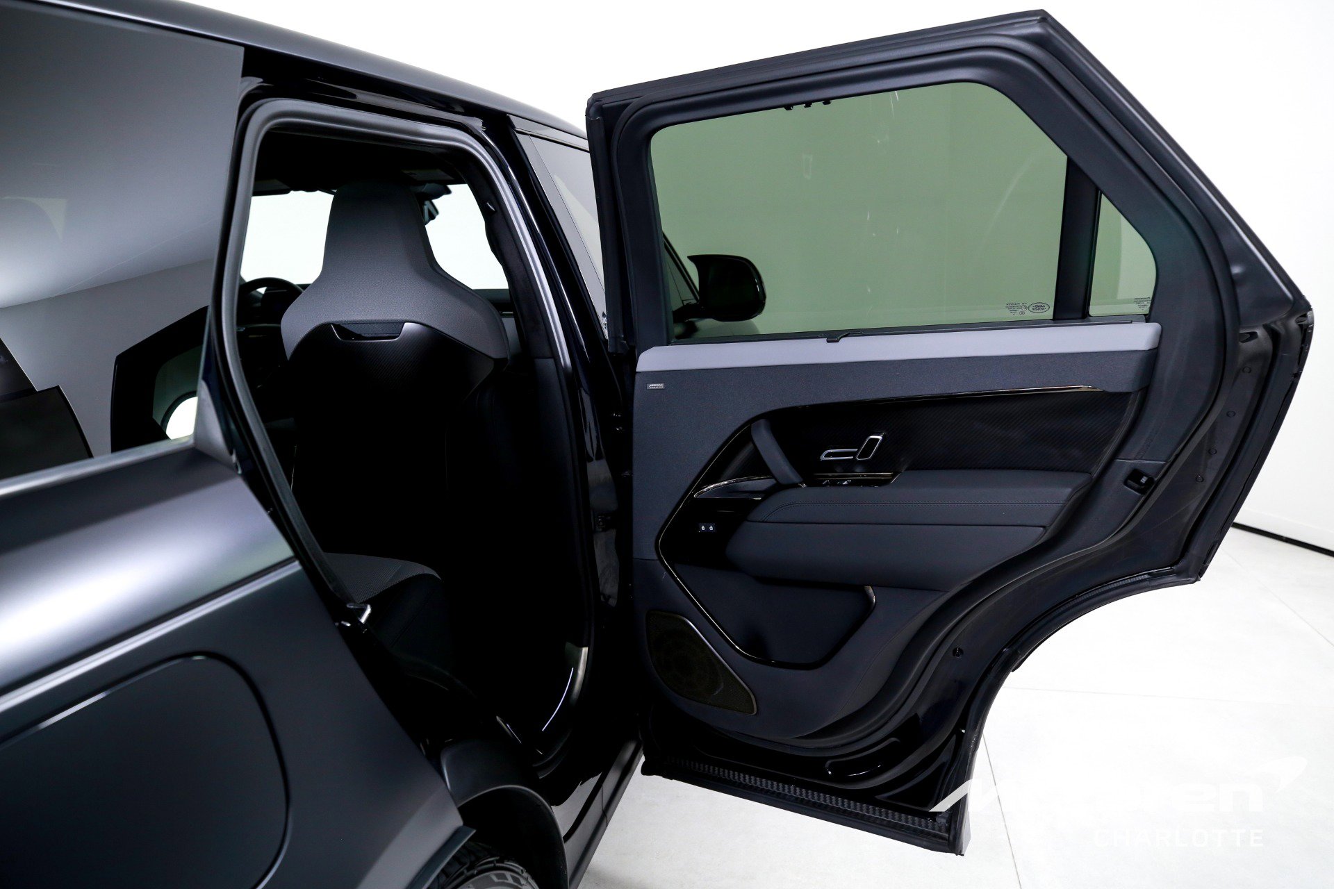 Used 2025 Land Rover Range Rover Sport SV Edition Two image 22