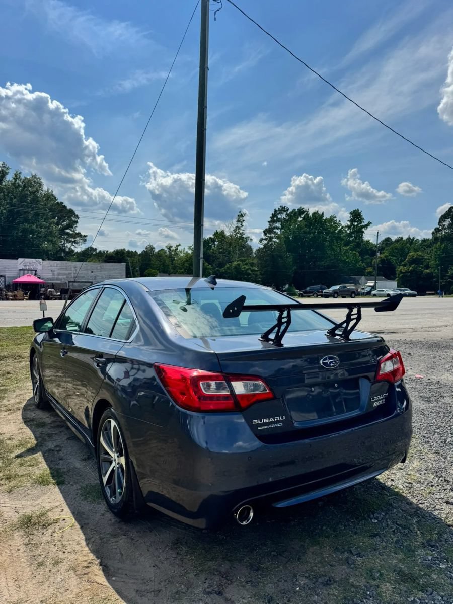 Used 2017 Subaru Legacy 2.5i Limited AWD/4WD image 4