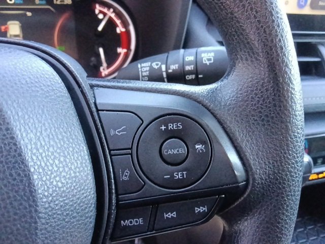 Used 2024 Toyota RAV4 XLE image 19