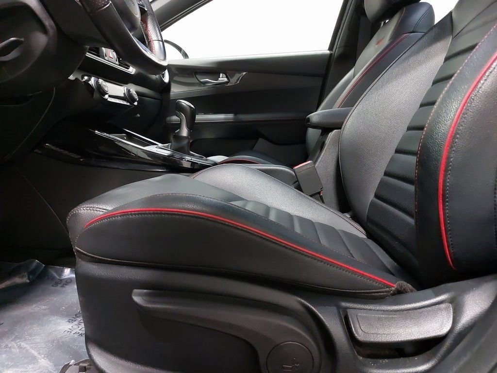 Used 2022 Kia Forte GT image 30
