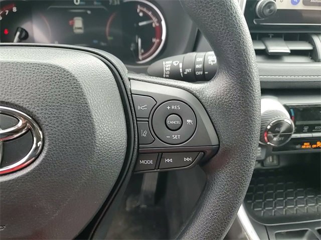 Used 2025 Toyota RAV4 XLE image 16