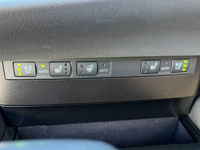 Used 2025 Lexus ES 300h w/ Premium Package FWD image 29