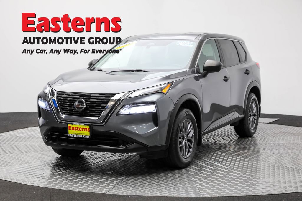 Used 2021 Nissan Rogue S image 1