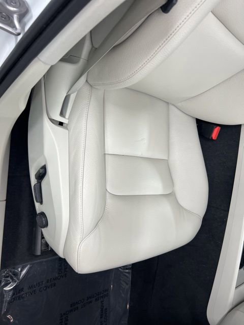 Used 2023 Volvo XC60 B5 Plus w/ Climate Package image 23