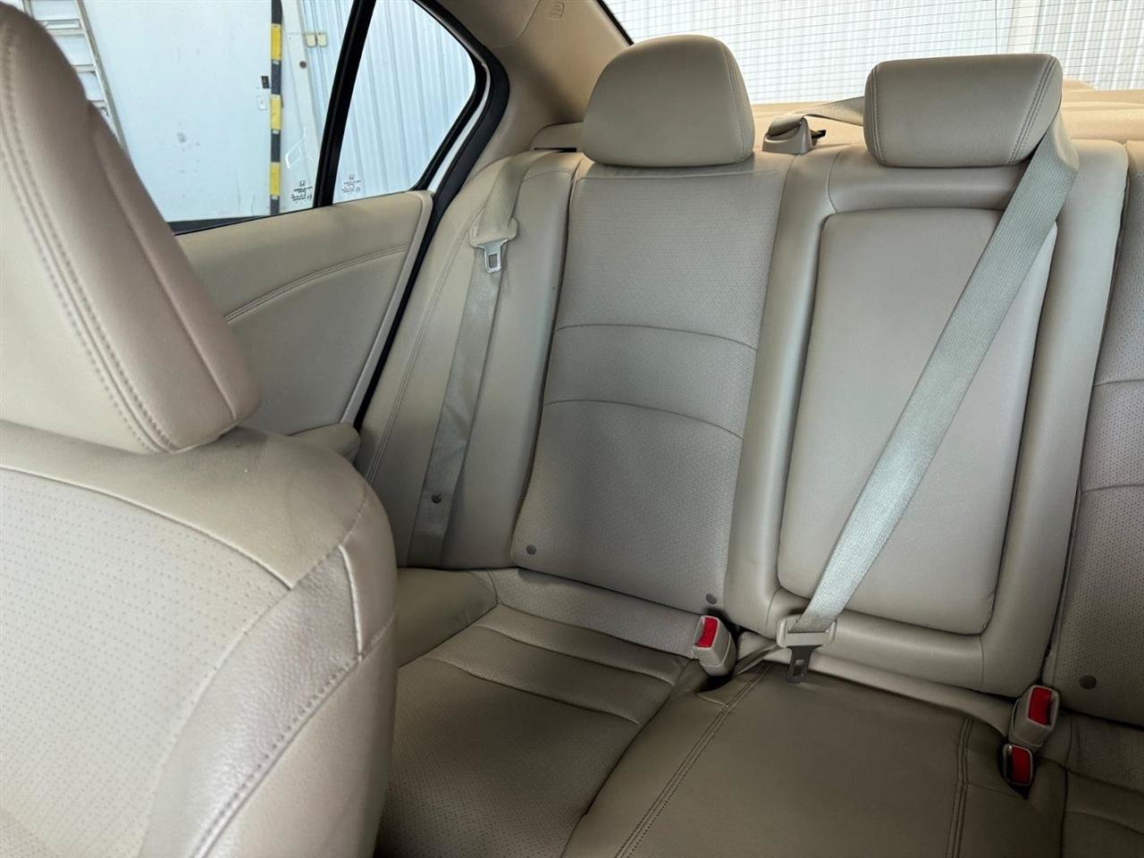Used 2016 Honda Accord Touring image 9