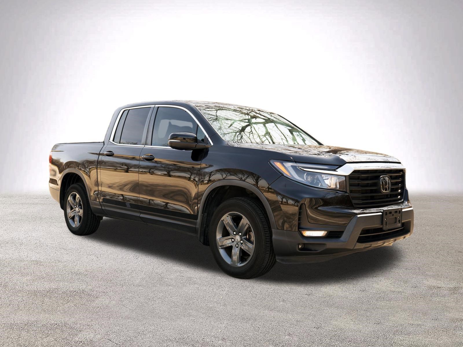 Certified 2023 Honda Ridgeline RTL image 2