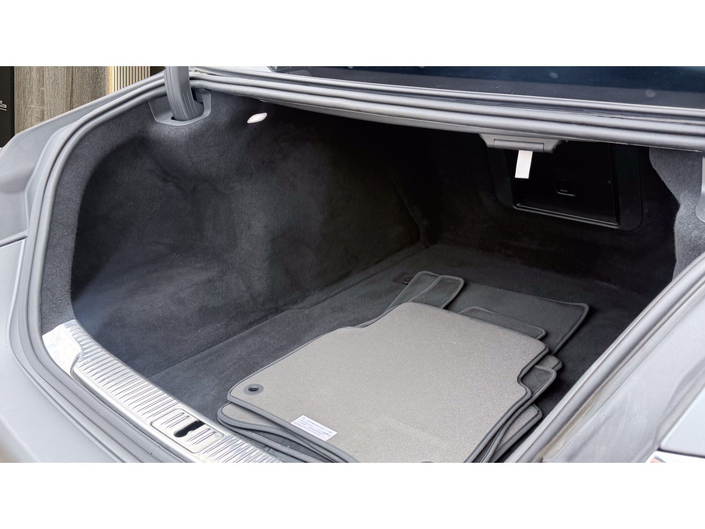 Used 2023 Mercedes-Benz S 500 4MATIC w/ AMG Line image 14