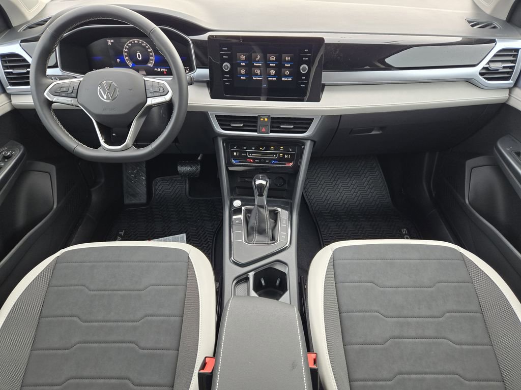 New 2026 Volkswagen Taos SE image 21