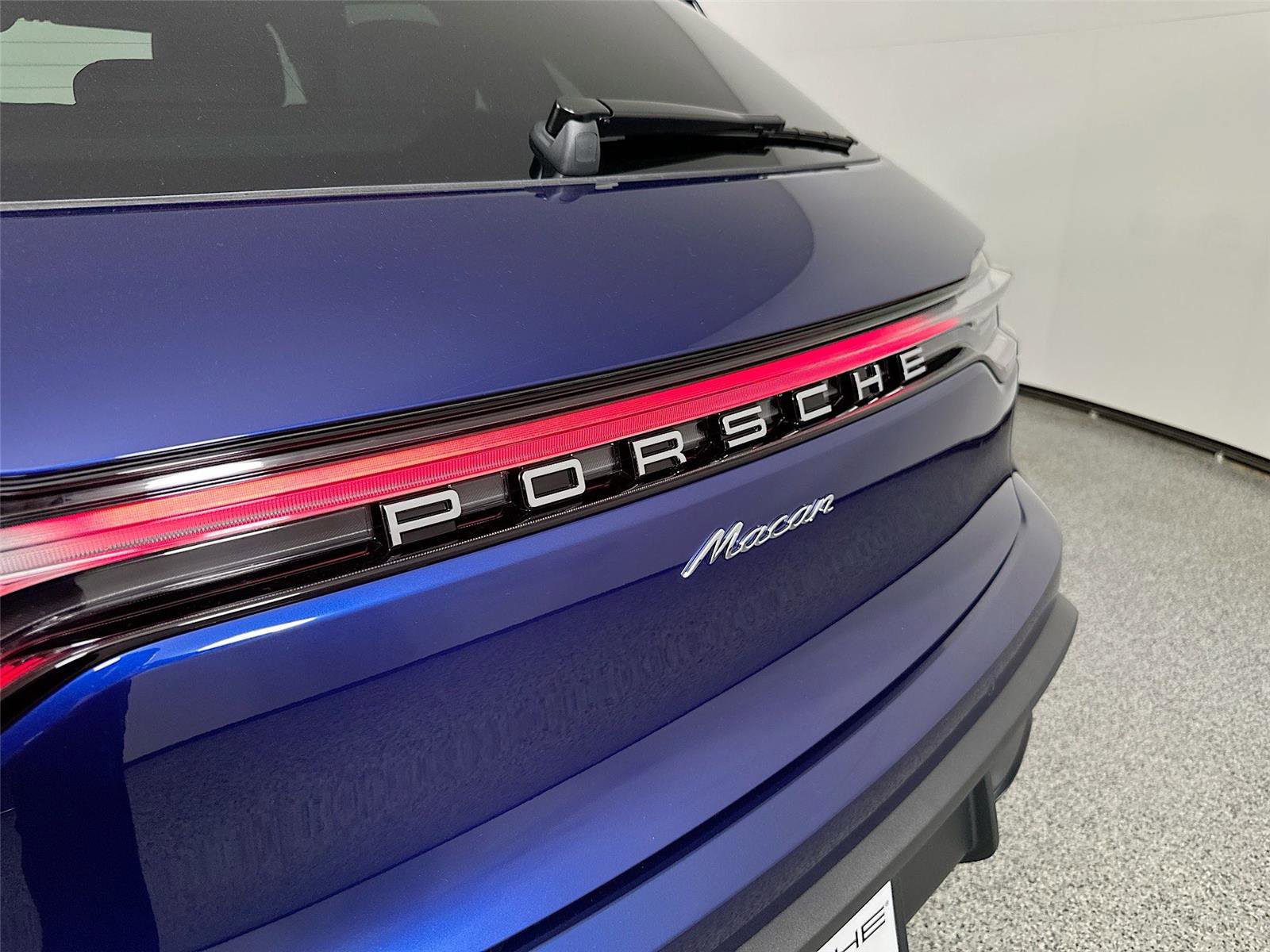 Certified 2026 Porsche Macan Turbo AWD/4WD image 17