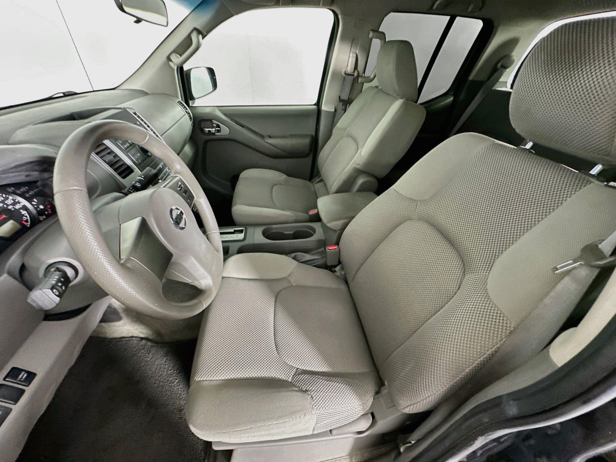 Used 2012 Nissan Frontier SV RWD image 13