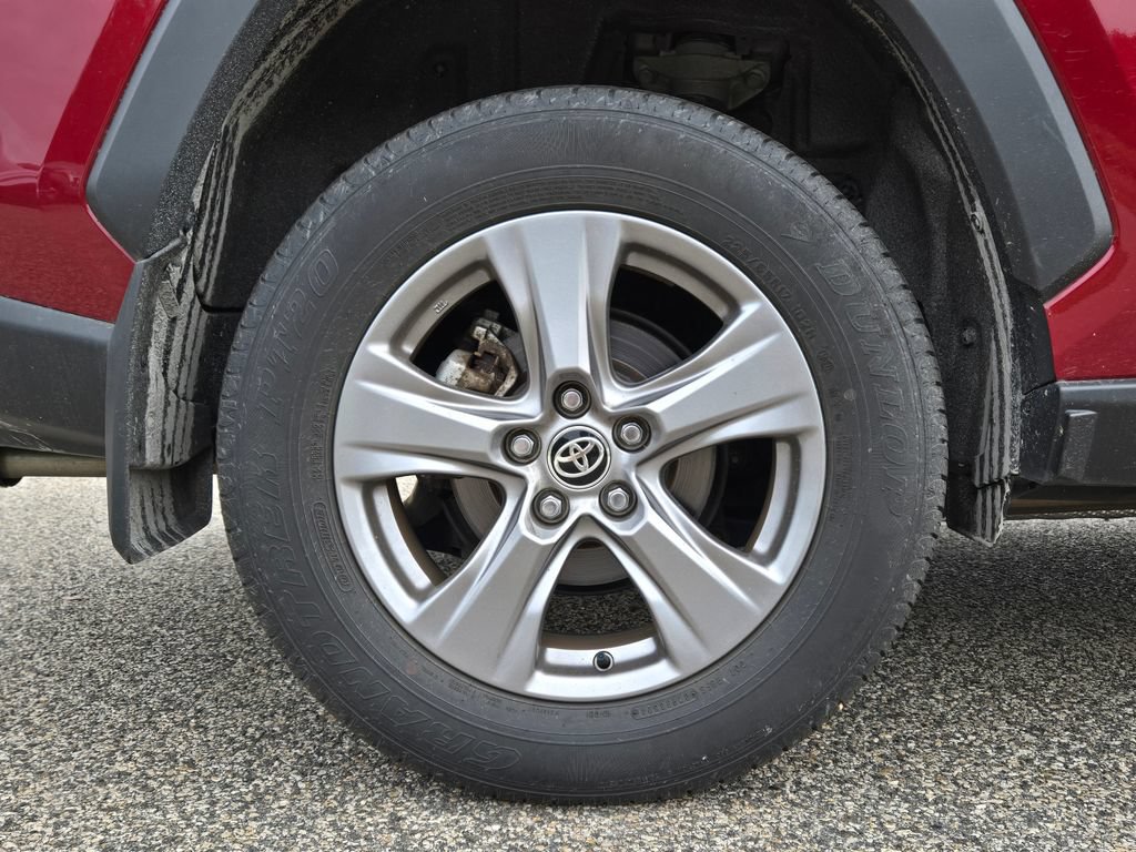 Used 2024 Toyota RAV4 XLE w/ Weather Package AWD/4WD image 10