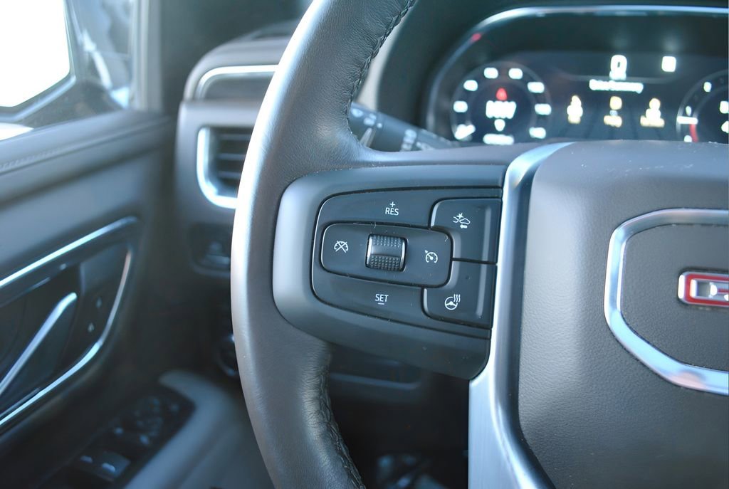 Used 2022 GMC Yukon SLT w/ SLT Premium Package image 22