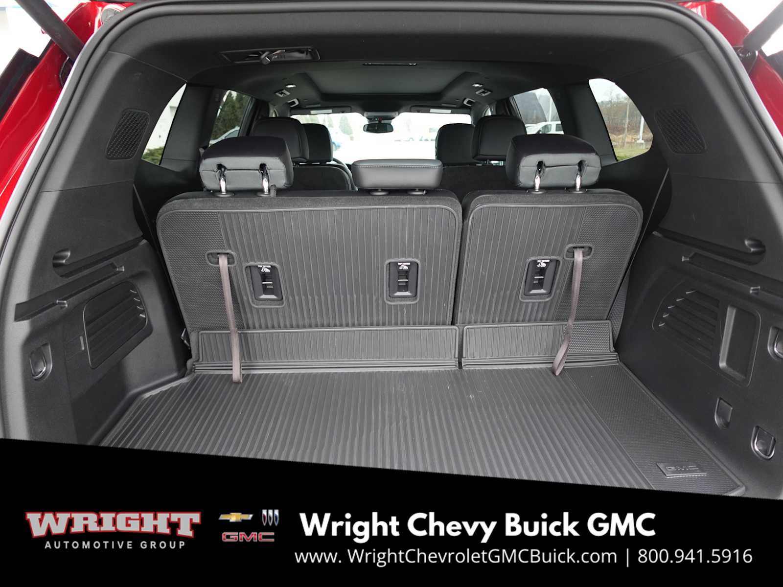 Used 2025 GMC Acadia AT4 w/ Luxury Package image 30