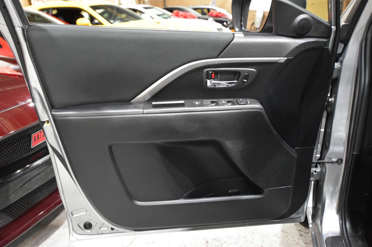 Used 2014 MAZDA MAZDA5 Sport FWD image 8