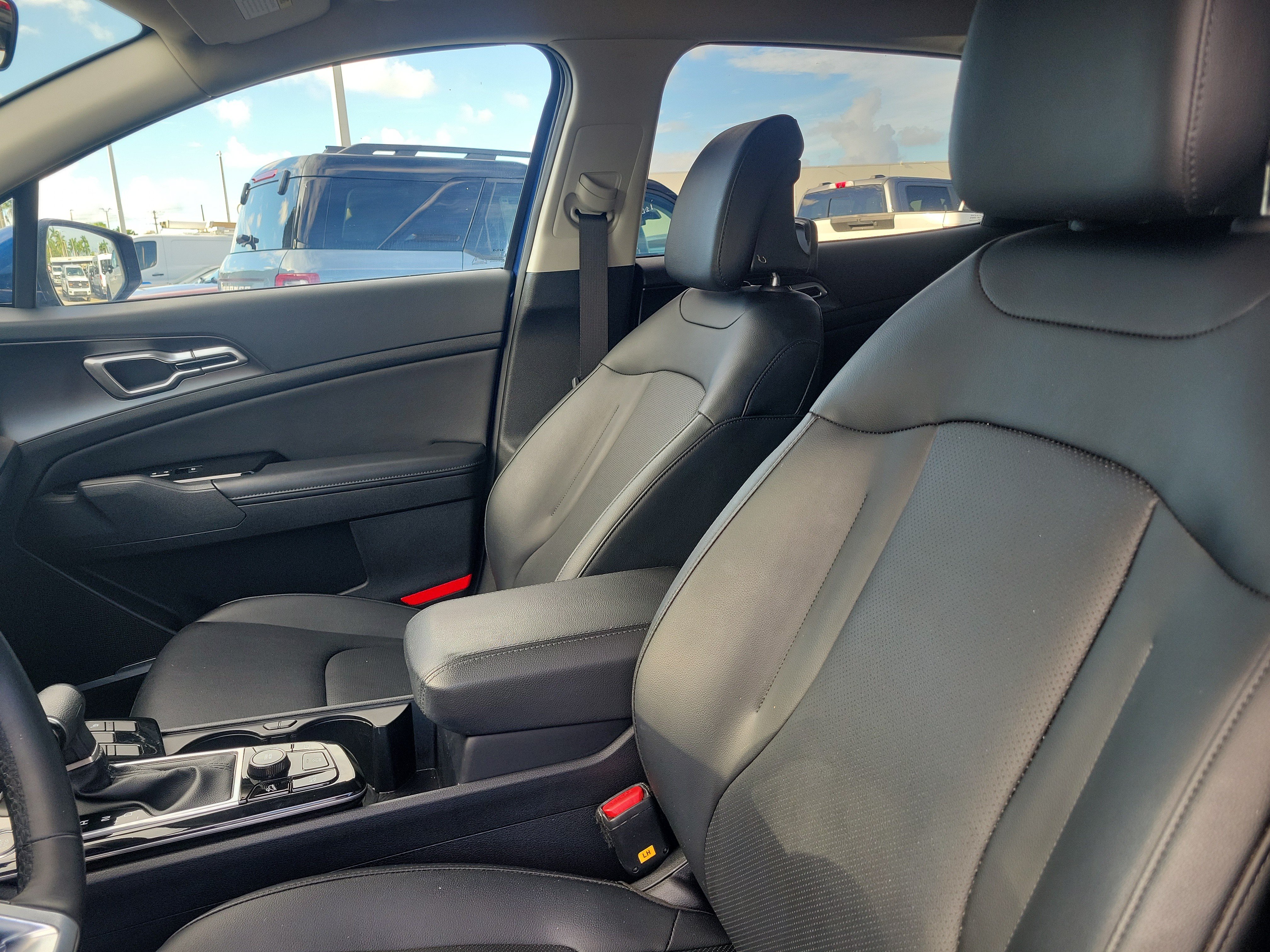 Used 2023 Kia Sportage EX FWD image 20