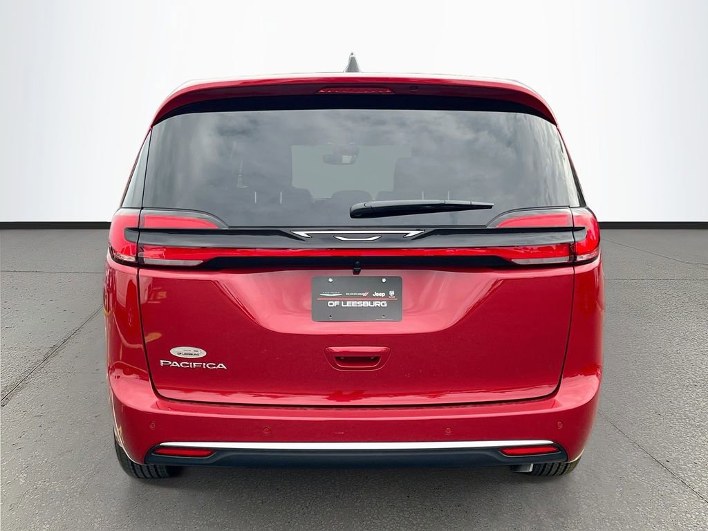 New 2027 Chrysler Pacifica Select FWD image 6
