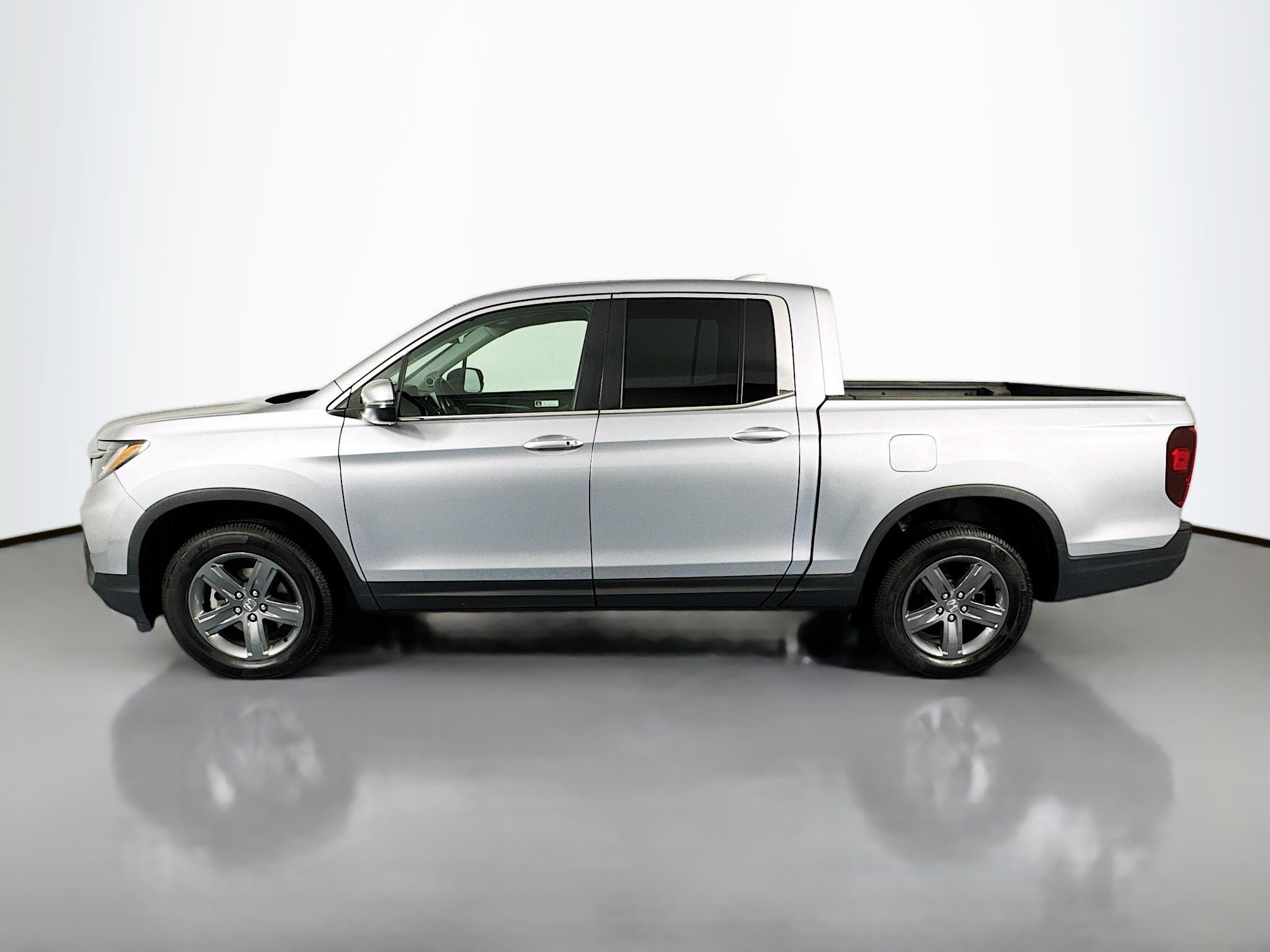 Certified 2023 Honda Ridgeline RTL image 8