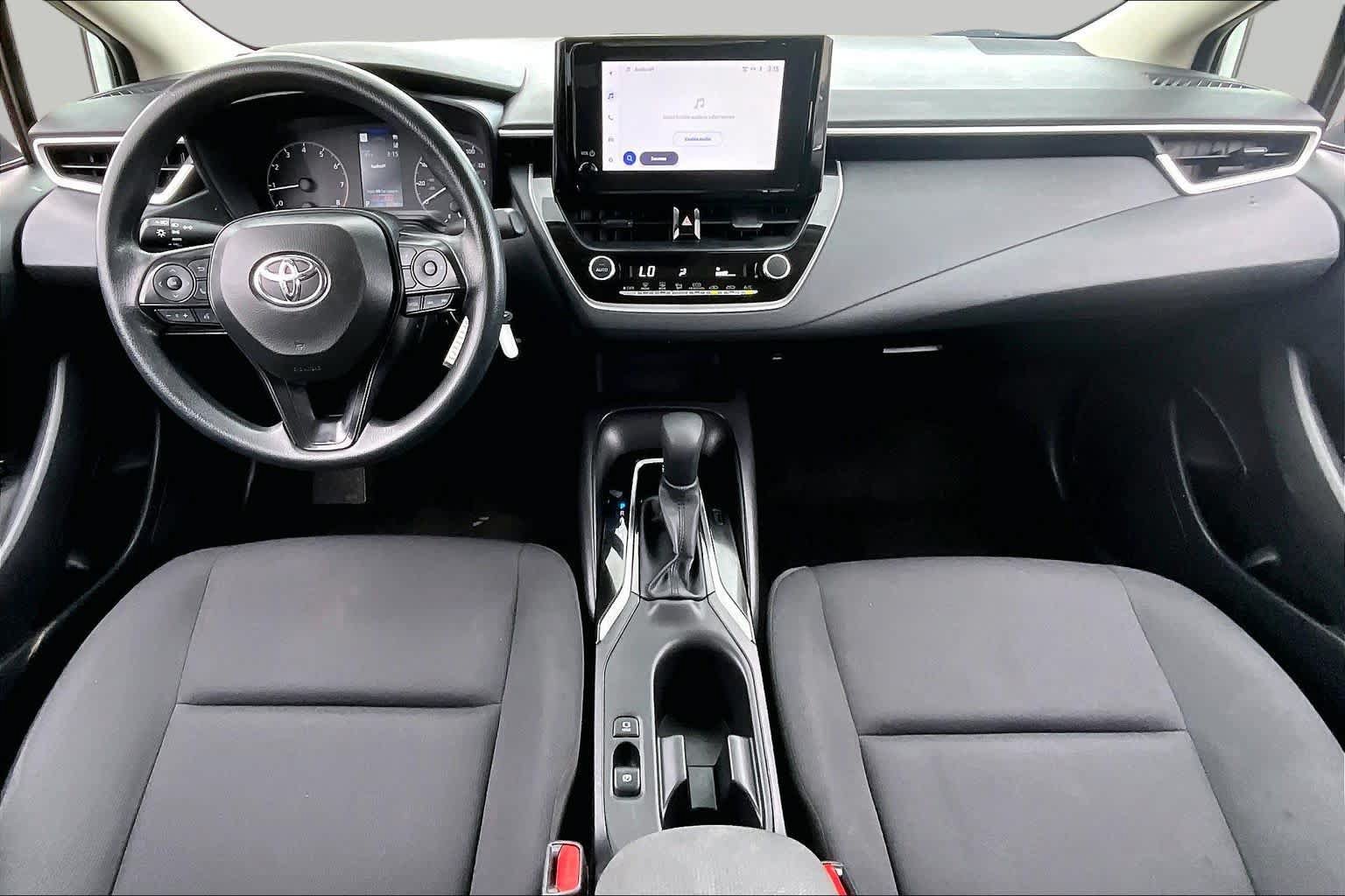 Used 2025 Toyota Corolla LE FWD image 16