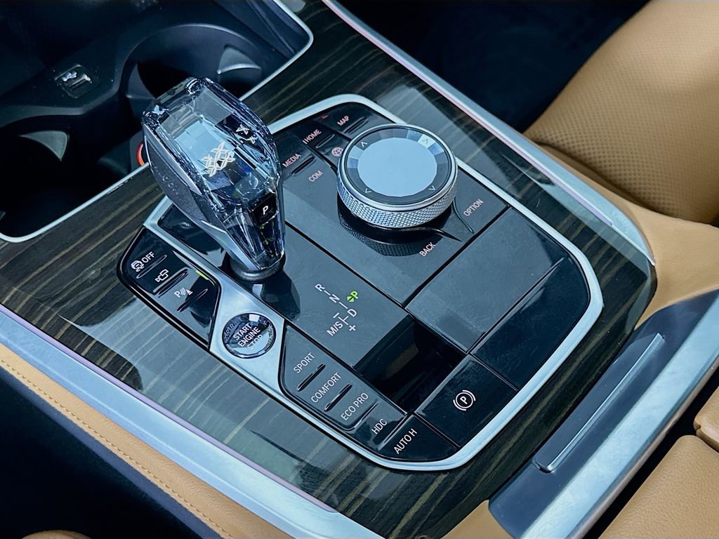 Used 2023 BMW X5 xDrive40i w/ M Sport Package image 32