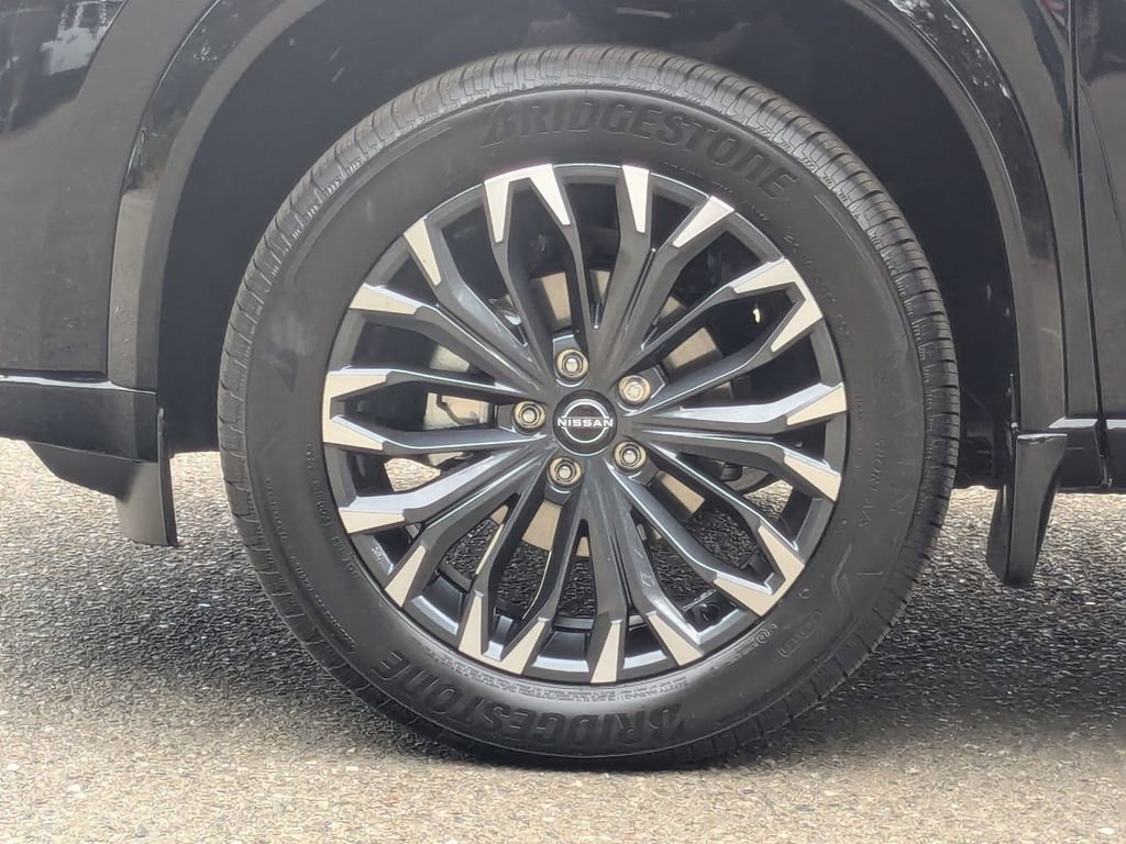 New 2026 Nissan Rogue Platinum image 9