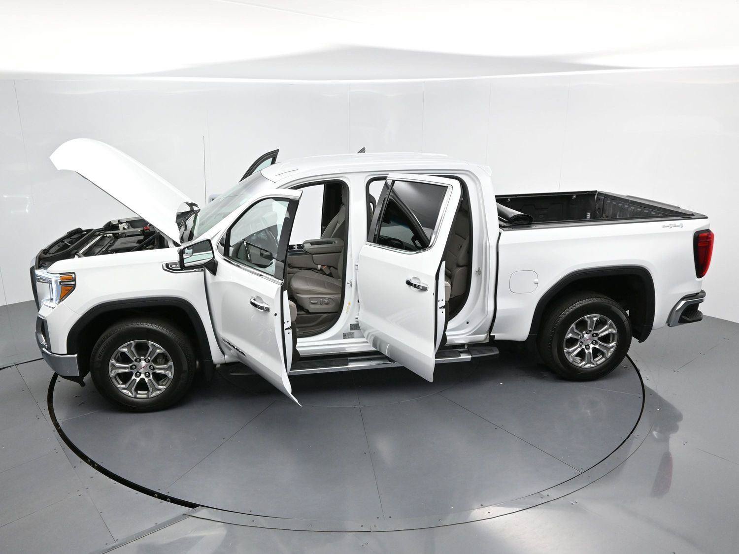 Used 2022 GMC Sierra 1500 SLT AWD/4WD image 40