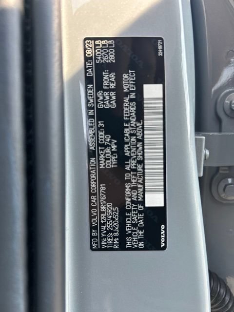 Certified 2024 Volvo XC60 B5 Plus AWD/4WD image 29